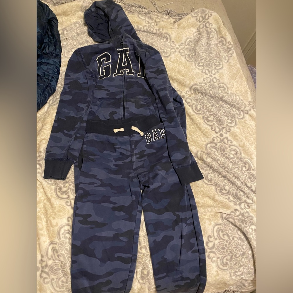 Gap Brand Boys XXL Blue 2-piece outfit (zipped hoodie and pants)